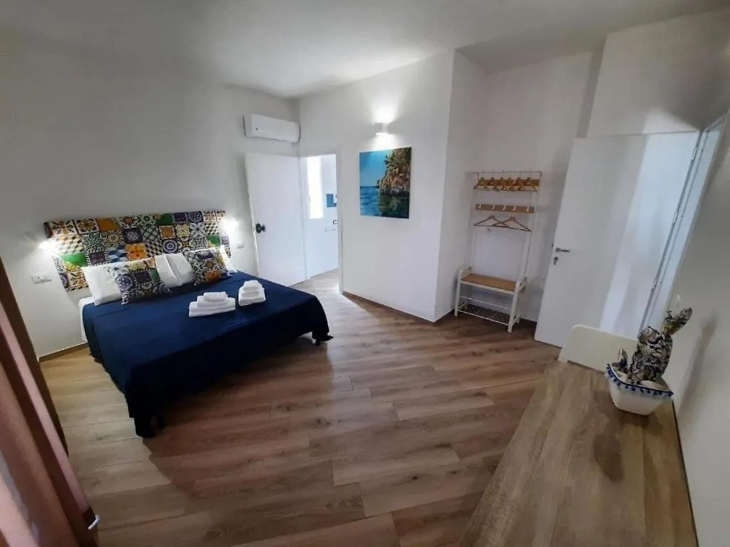 B&B Lastracu Castellammare del Golfo 0*,