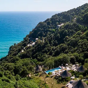 Sesta Terra Natural Hotel Framura